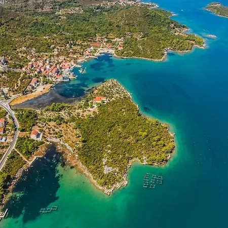 In With Seaview, Terrace, Air Condition, Wifi Orebic