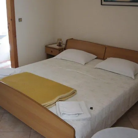 In With Seaview, Terrace, Air Condition, Wifi Apartment Orebic